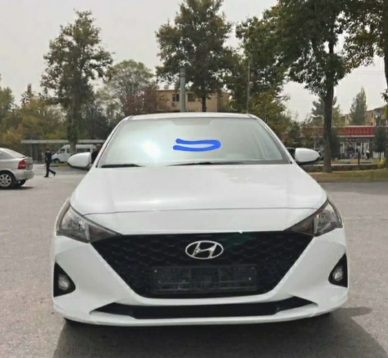 Лобовое стекло от Hyundai Solaris 2020